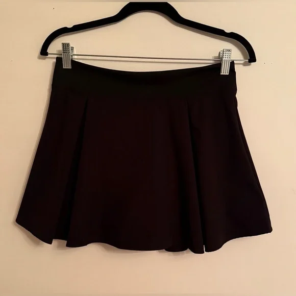 NWOT ENGLISH FACTORY SPORTSWEAR STRETCHED SKORT - Picture 7 of 11